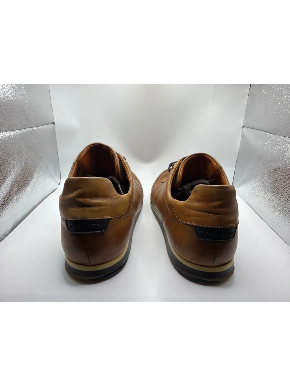 Magnanni Men's Brown Leather Casual Sneakers Size 9.5